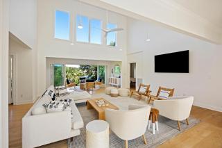 SI3721: 3721 Seabrook Island Road - 3