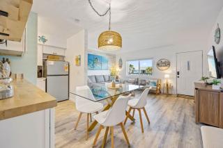 Tortuga Del Mar- 2 Bedroom Beachfront Condo with Pool - South Cocoa Beach - 4