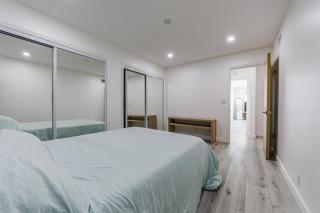 Large Luxury Beach Condo in Best Location in Santa Monica 2 BDR - 6