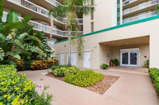 Stunning Luxury Oceanfront Condo 90 Day Minimum - 3