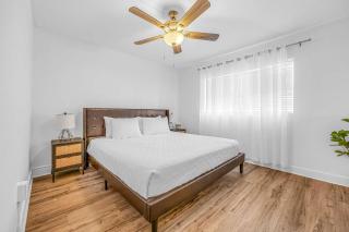 Waterfront Oasis Private Pier Walk to Beach - 9