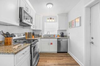 Waterfront Oasis Private Pier Walk to Beach - 8