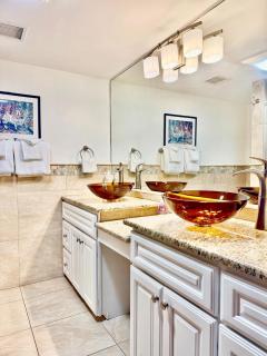 Sapphire Beachfront Condo - 2