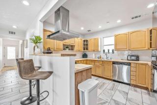 Entire Waterfront House Steps from the Beach - 8