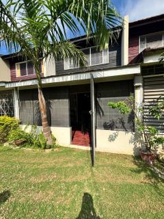 Cozy 2 Bedroom Townhome in the City Centre - 8