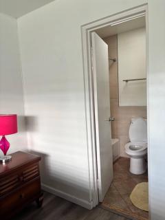 Cozy 2 Bedroom Townhome in the City Centre - 4