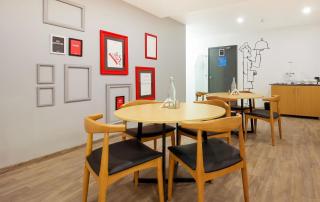 Super Townhouse THE CINCO HOTEL NEAR ESI HOSPITAL ( SR NAGAR) - Ameerpet - 4