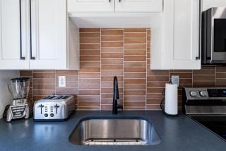 400 South - Unit D - 4