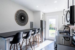 400 South - Unit D - 2