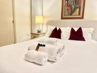 Samuels Den - Unique 1 Bed with Brunel Heritage - 5