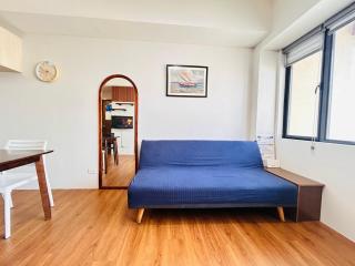 Ace Suites by the WaterSpa - Budget Family Room - 8