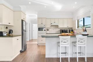 Mountain Views Milton - renovated home near village - 1