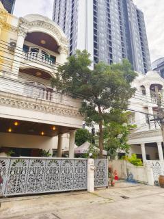 Danita's Home Bangkok - 8