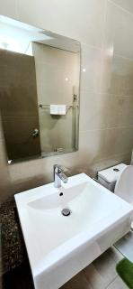 Cozy Modern Studio Two Palm Tree Villas - 5