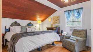 Minutes to Lake Arrowhead Village Cozy Secluded Cedar Cove by AvantStay - 7