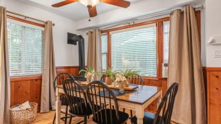 Minutes to Lake Arrowhead Village Cozy Secluded Cedar Cove by AvantStay - 3