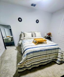 Private Cozy Rooms and Bathroom in Home near Seaworld Riverwalk and AFB - 6