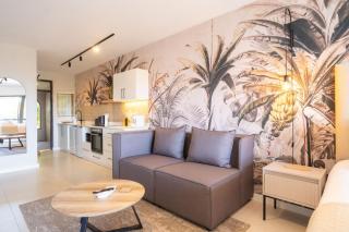 Cozy Luxe Retreat Stylish 2 Sleeper Apartment - 0