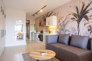 Cozy Luxe Retreat Stylish 2 Sleeper Apartment - 4