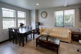 Yellow house Whole 2bedrooms in Alhambra - 4