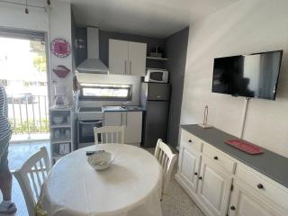 Studio climatisé à louer près des thermes - FR-1-680-47 - 6