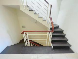 1993 Royal Lotus Villa - 2