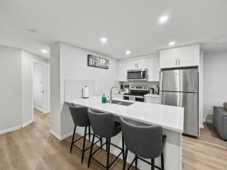 Cozy 2 bedrooms Suite in Mahogany SE Sleeps 6 - 7