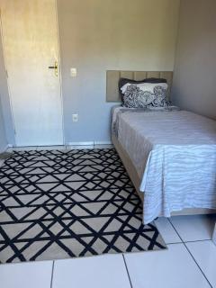 Lugar pra relaxar...Perto de tudo .. - 3