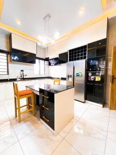 Precious Service Apartment Homes - 9