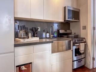 Suite 45 - East Harlem, Manhattan by Monthier - 7