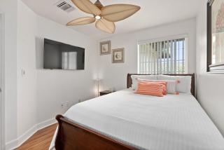 Luxury Oasis Resort Villa - 5