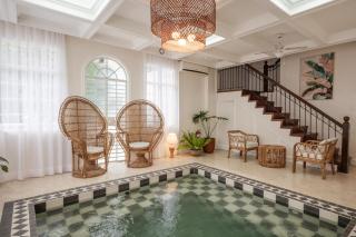 MiraNamin Nest LIRYO - Family Suite in Unique Historic Home with Indoor Plunge Pool, Garden Access, Self-Service Breakfast, Guest Kitchen - 8