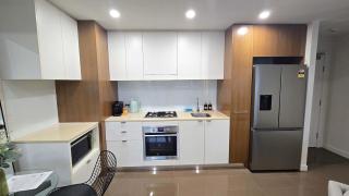 LUXE Waterloo 1 bed with parking gym & pool - 6