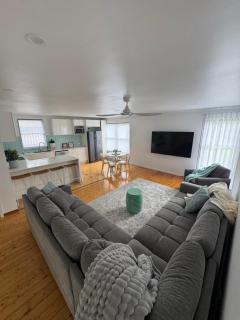 2 Off Sunshine Culburra Beach - 9