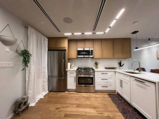 Beautiful Gowanus Townhome - Brooklyn - 8