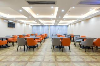 Echarm Hotel Panyu Chimelong Guangzhou South Railway Station Wanbo Metro Station - 1