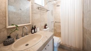 MiraNamin Nest LANTANA - Luxury Suite in Unique Historic Home with Garden Access, Indoor Plunge Pool, Self-Service Breakfast, Rooftop, Bathtub, Private Kitchen - 2