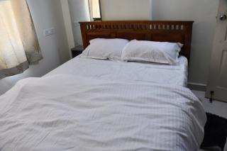 Elegant beach view flat - 7