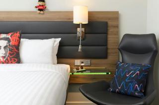 Moxy London Excel - 1