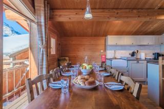 Cosy 4 bedroom chalet with hot tub (Chalet Velours) - 2