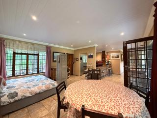 Honeypot Fly Fishing Eco Chalet - 1