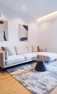 JU35 Stylish City Apartment - 2