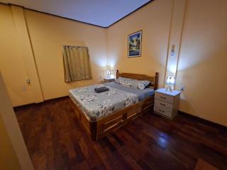 Twin House Guesthouse - Lao Experience - 8