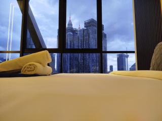 Scarletz Suites KLCC Inifinity Pool by Ixora - 8