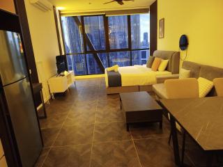 Scarletz Suites KLCC Inifinity Pool by Ixora - 6