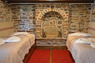 Fyloma Villa With 5 Bedrooms - Lafkos - 3