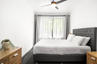 Serene 2-Bed Apartment in St Kilda - 4