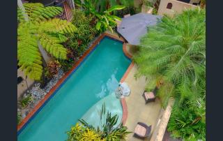 2BR Ground-Floor Gem, Walk to Everything, 2 Pools - 0