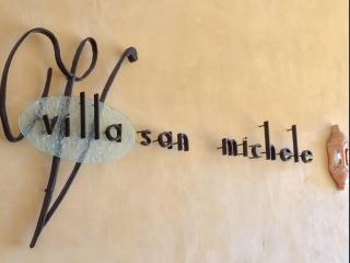 2BR Ground-Floor Gem, Walk to Everything, 2 Pools - 8