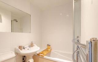 Stylish Apt in Canary Wharf - Perfect For Business - 1